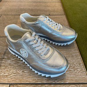 NWT TORY BURCH SAWTOOTH LOGO SILVER SNEAKERS SZ US 6.5